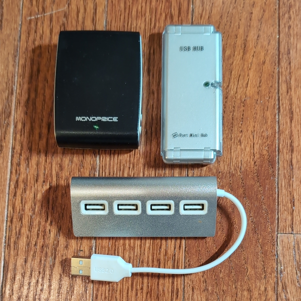 3 USB Hubs Monoprice Harvard Square